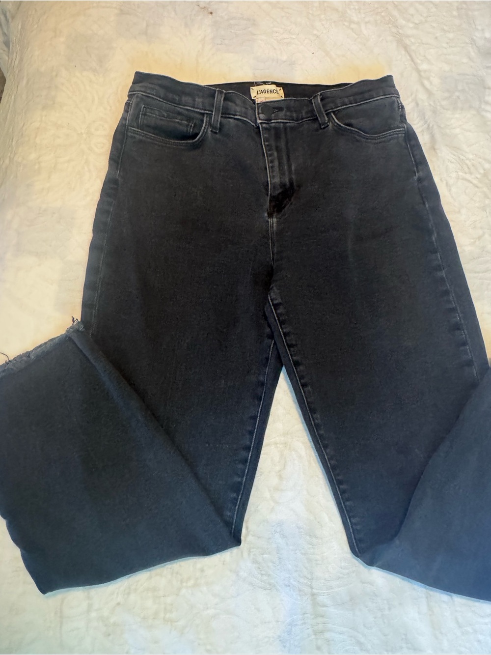 L’AGENCE Women’s Black Cropped Jeans Size 30 Raw Hem Stretch Denim